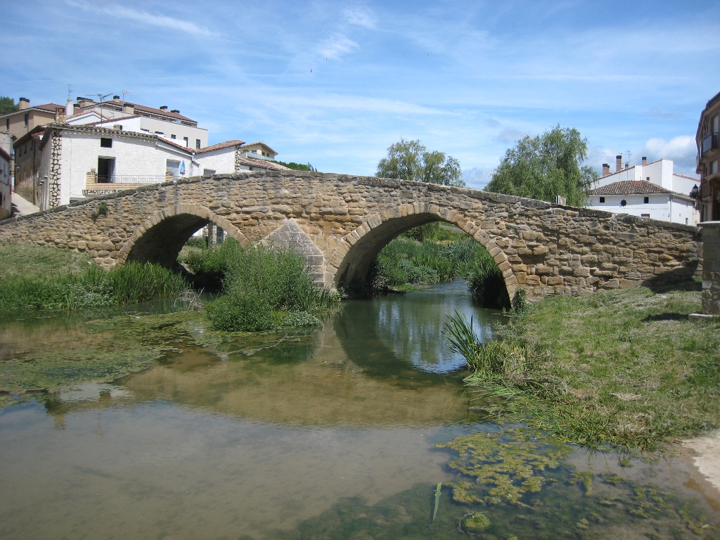Puente Románico de Villatuerta(ﾋﾞｼﾞｬﾄｩｴﾙﾀのﾛﾏﾈｽｸ橋)